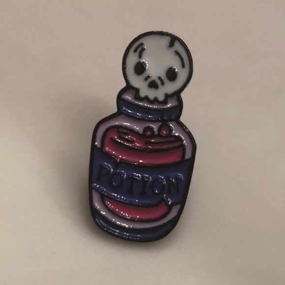 Accessories - Skull Pastel Goth Potion Witch Enamel Pin Kawaii